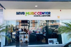 Club de Música MVS en Milenio, Querétaro con salones para guitarra, piano y batería.